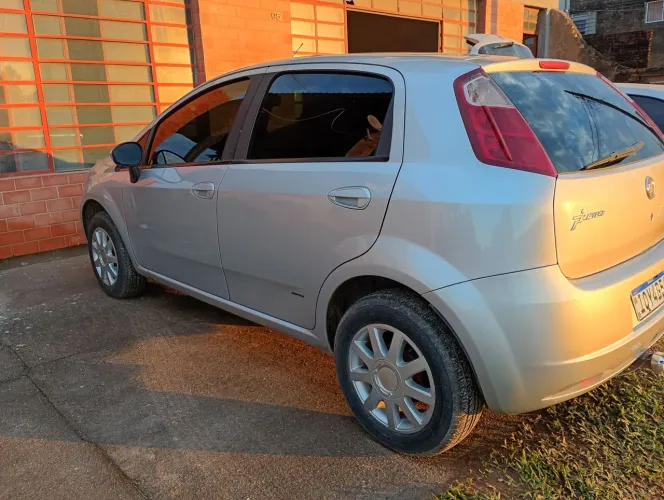Fiat Punto ELX 1.4 Fire Flex 8V 5P 2008