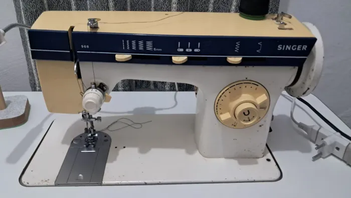 Maquina costura Singer