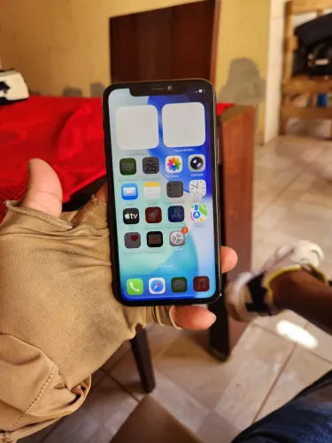 IPhone 11 pro 64 gigas. Tudo ok... leia o anúncio 