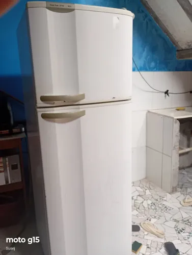  NÃO CONGELA, SÓ ESTA REFRIGERANDO.