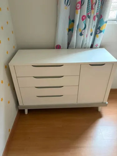 Cômoda infantil com trocador