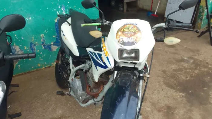 Honda bros 125ano 2006 com documento em dias