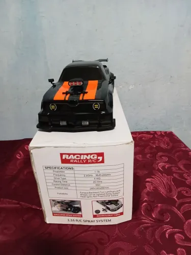 Carrinho de controle remoto recarregável