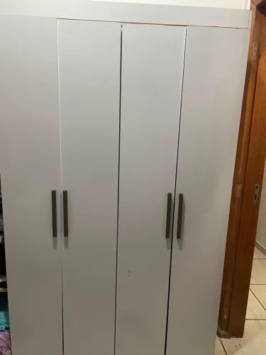 Guarda roupas 6 portas