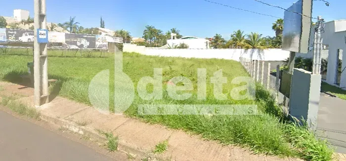 Terreno disponível para locação no bairro Morada da Colina em Uberlândia-MG