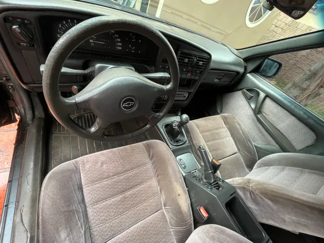 Chevrolet Omega GLS 2.2 / 2.0 (álcool) 1996