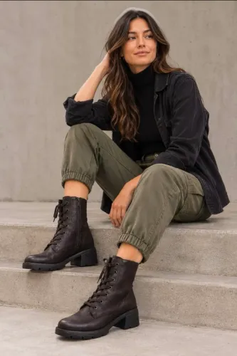 Bota coturno Mooncity marrom 36