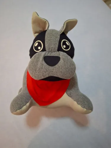 Cachorro de pelúcia