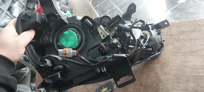 Farol lancer usado sem xenon