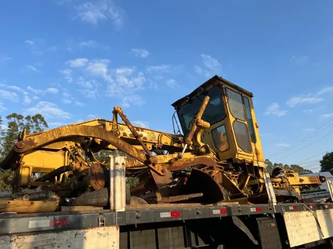 Motoniveladora Caterpillar 120G para peças