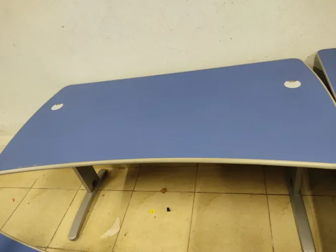 Mesa de Escritório Reta Sem Gaveta Bom estado de conservação