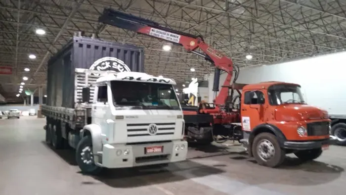 Serviços de Transporte e Munck