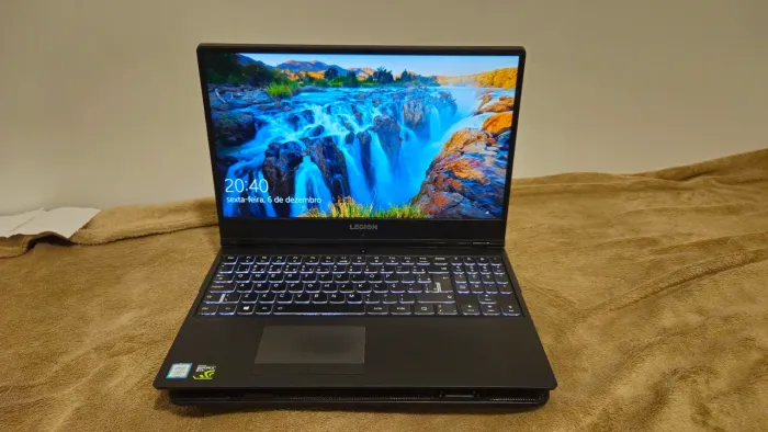 Notebook Lenovo Legion Y530 i7-8750H GeForce GTX 1060 6 GB 32 GB RAM 1TB HD 256GB NVME SSD