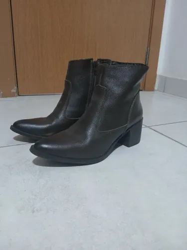 Botas Femininas Marrom