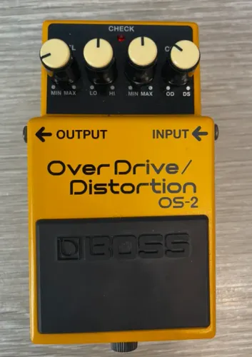 PEDAL PARA GUITARRA OVERDRIVE/DISTORTION OS-2 BOSS
