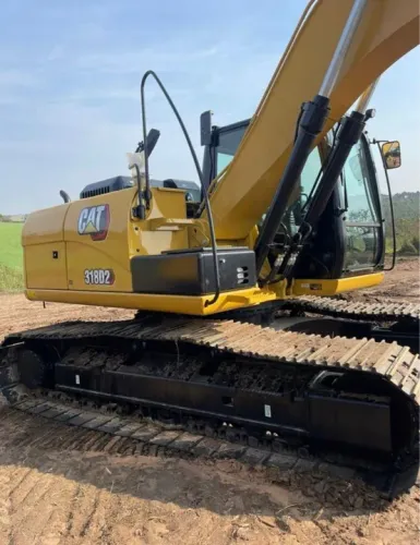 Escavadeira Caterpillar 318D2 ano 2022