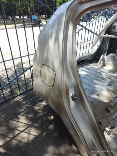 lateral direita Sandero 12 