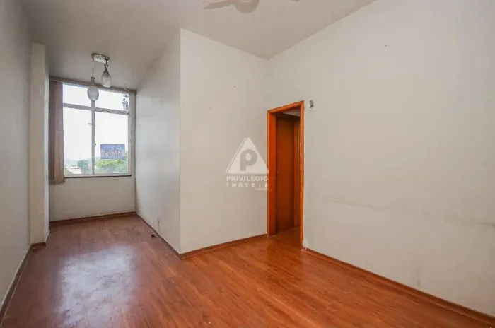 Oportunidade! Quarto e sala em Botafogo