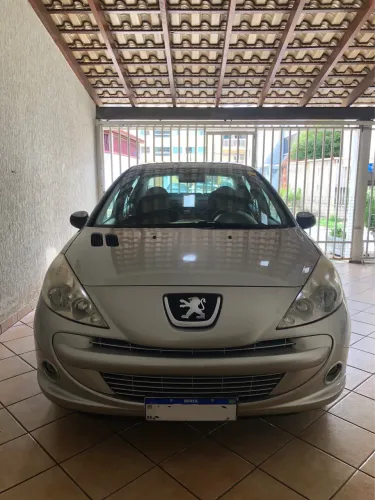 Peugeot 207 Sed. Passion XR Sport 1.4 Flex 8V 4P 2012