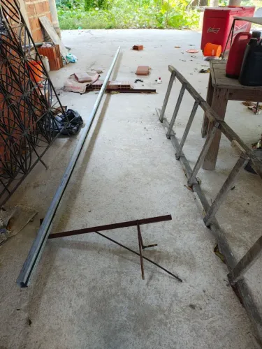 Trilho Stanley reforçado e galvanizado de 6 metros, usado em bom estado 