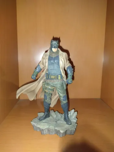 Batman Knightmare Iron Studios 1/10