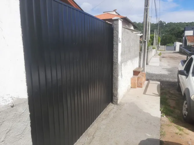 Portão de correr novo medidas 3.25x2.00 aço galvanizado acompanha açessorios R$ 1.899