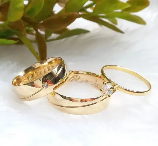 Par de alianças de ouro 18k