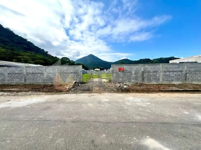 Área à venda, 1.800 m² por R$ 2.030.000 - Massaguaçu - Caraguatatuba/SP