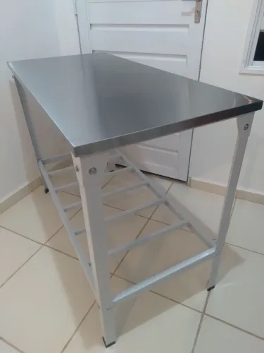 Mesa industrial de inox Nova