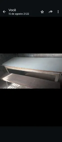 Mesa e bancos 