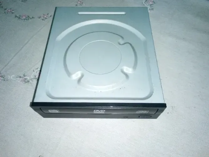 Leitor de CD e DVD (Não ler cd )