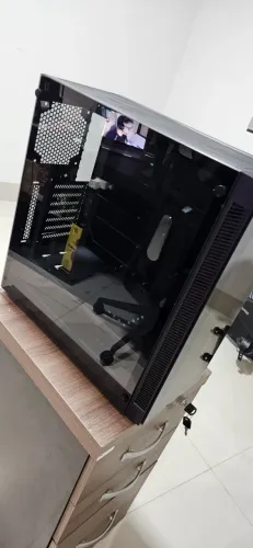 Gamer Sharkoon TG5