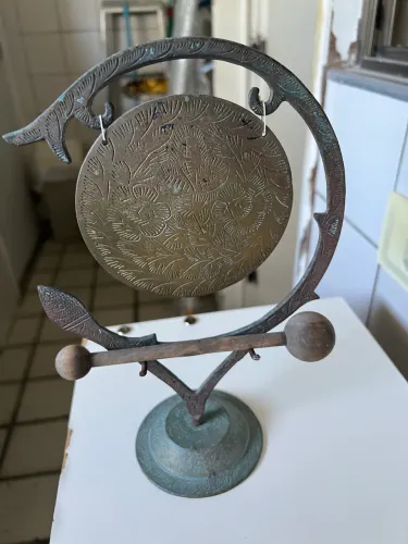 Gongo em bronze antiguidade 