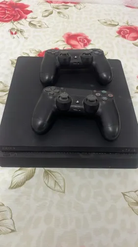Ps4 com 400gb de memória