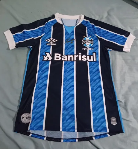 Camisa Grêmio 2020 autografada pelo falcão