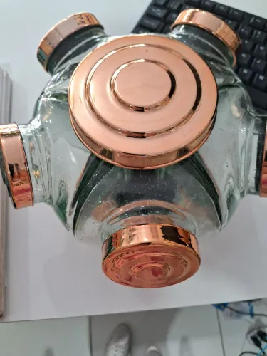 Vendo uma bomboniere semi nova usada apenas uma vez 70 reais no dinheiro ou pix