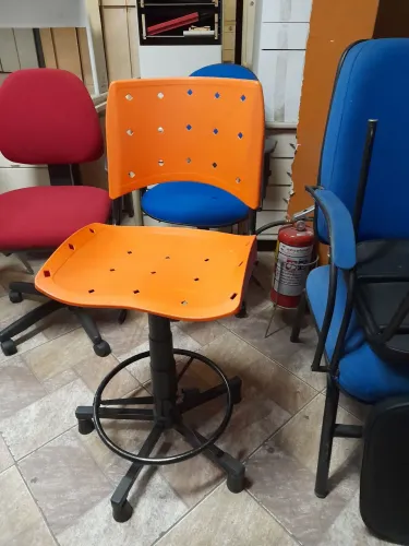 Cadeira caixa para balcão - Usada 