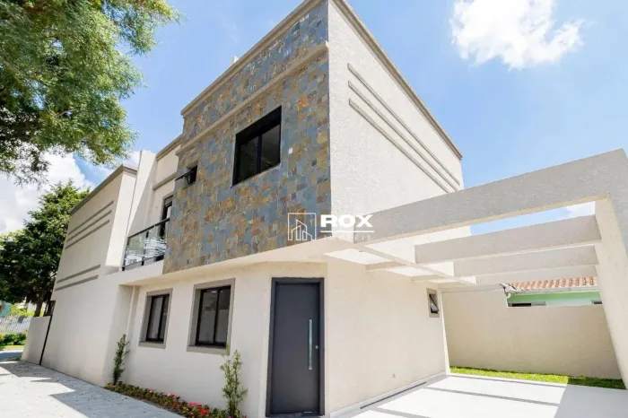 Sobrado novo com 3 quartos à venda por R$ 840.000 - São Braz - Curitiba/PR