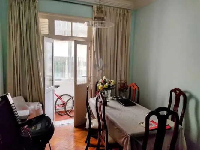 Apartamento na Av. Augusto Severo