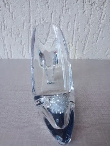 Porta celular acrílico transparente com pompom 