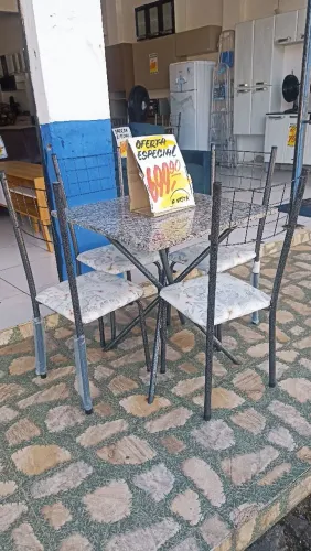Conjunto de Mesa com 4 Cadeiras - Oferta Especial