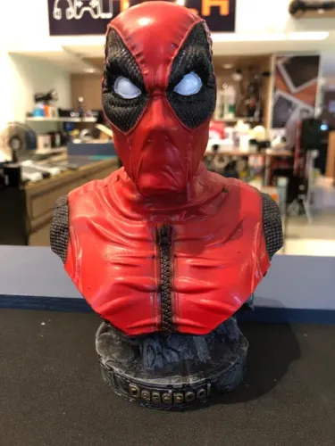 Estátua Deadpool - Coleção