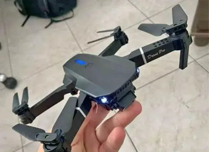 Drone E88 Pro  Compatível no celular / Parcele em 7x de R$30,00