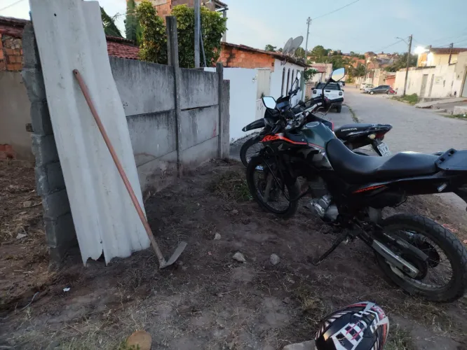 Xre 300, para vender logo