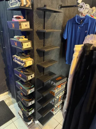 2 Expositores para sandálias e sapatos 