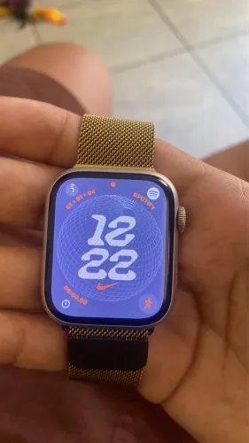 Apple watch series 8 