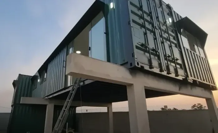 obra em containers casa escritorio