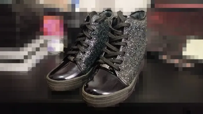 bota cano curto/coturno com mini salto em glitter tam 35
