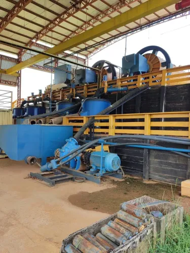 Vendo!!! mineradora de ouro em plena atividade na região de Poconé  MT