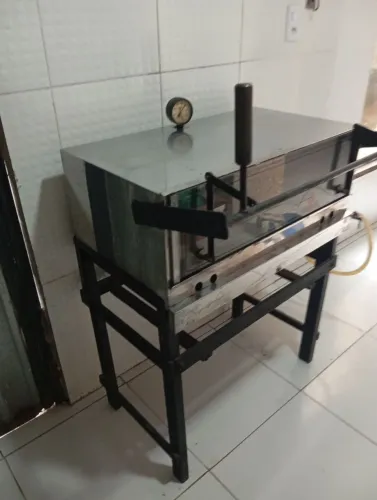 Forno industrial bem conservado